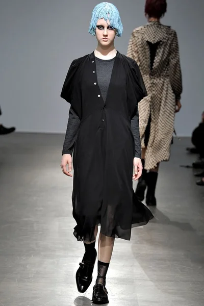 Look 25